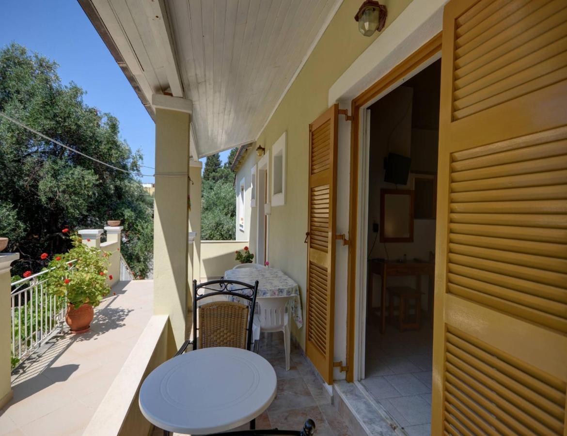 Mikeys Apartments Paleokasztríca Kültér fotó